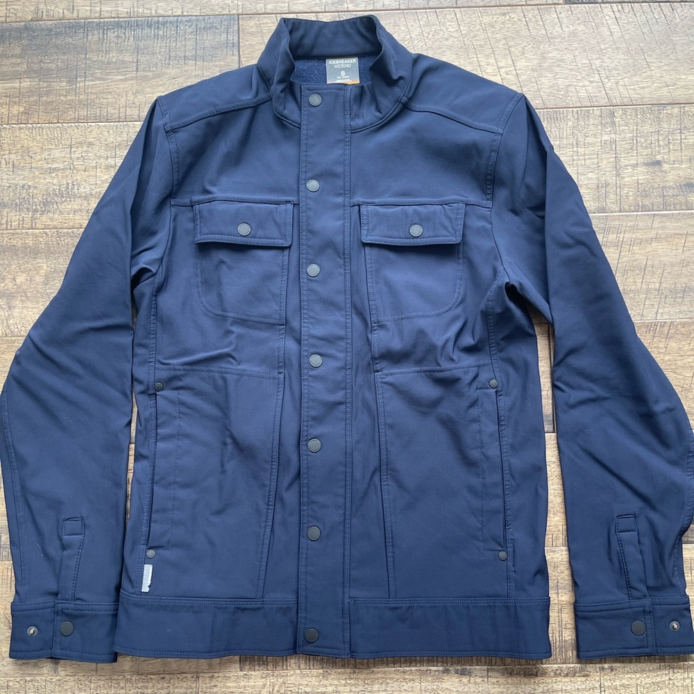 Men’s small ice breaker jacket